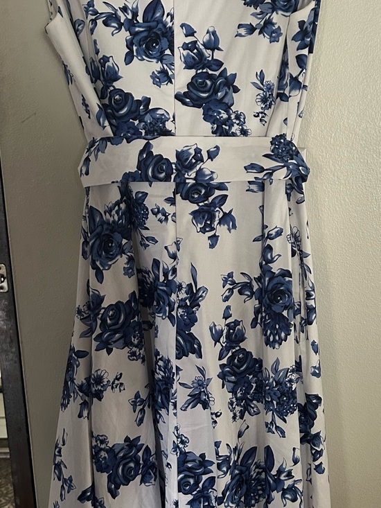 Enmain Dresses & Skirts - Blue Floral Midi Dress with Waist Tie